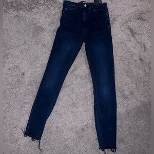 Skinny frayed Zara jeans size 8